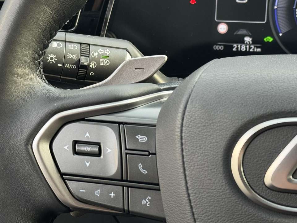 Lexus NX 450h+ - Imagem 17