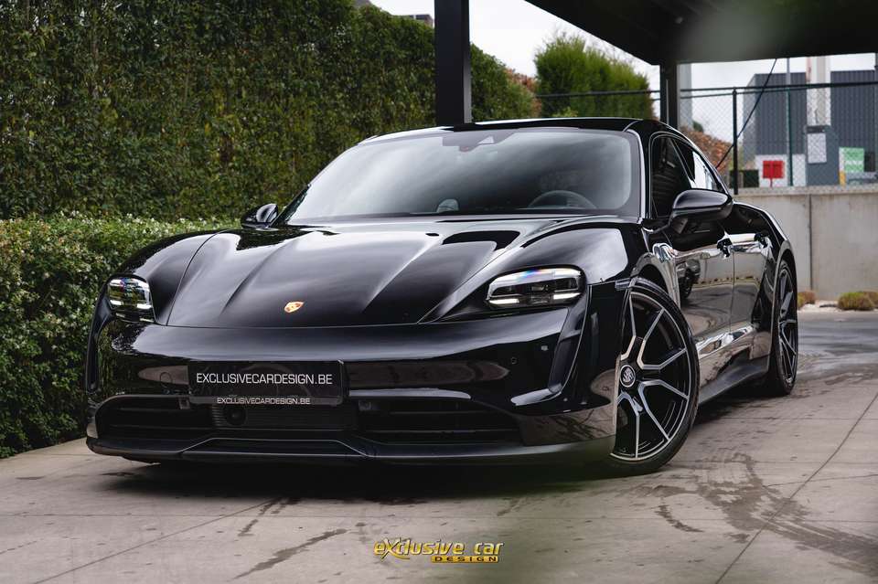 Porsche Taycan - Imagem 1