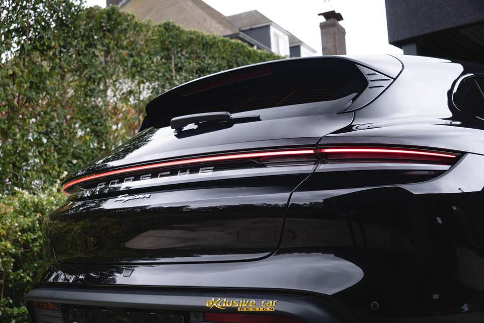 Porsche Taycan - Imagem 12