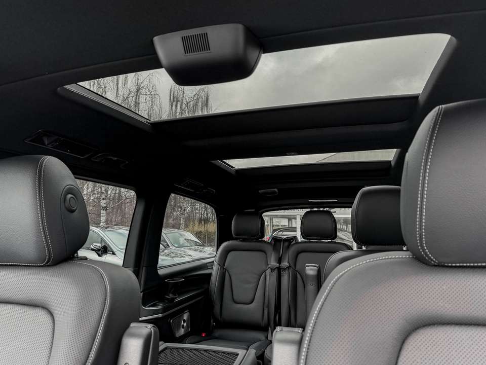 Mercedes-Benz V 300 - Imagem 11