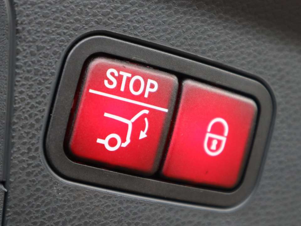 Mercedes-Benz GLC 300 - Imagem 8