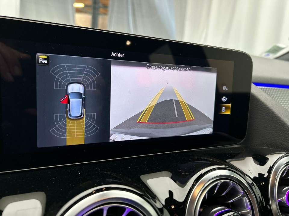 Mercedes-Benz EQA 250 - Imagem 7