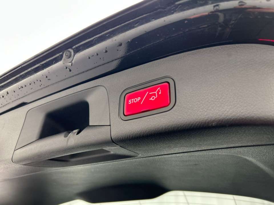 Mercedes-Benz EQA 250 - Imagem 12