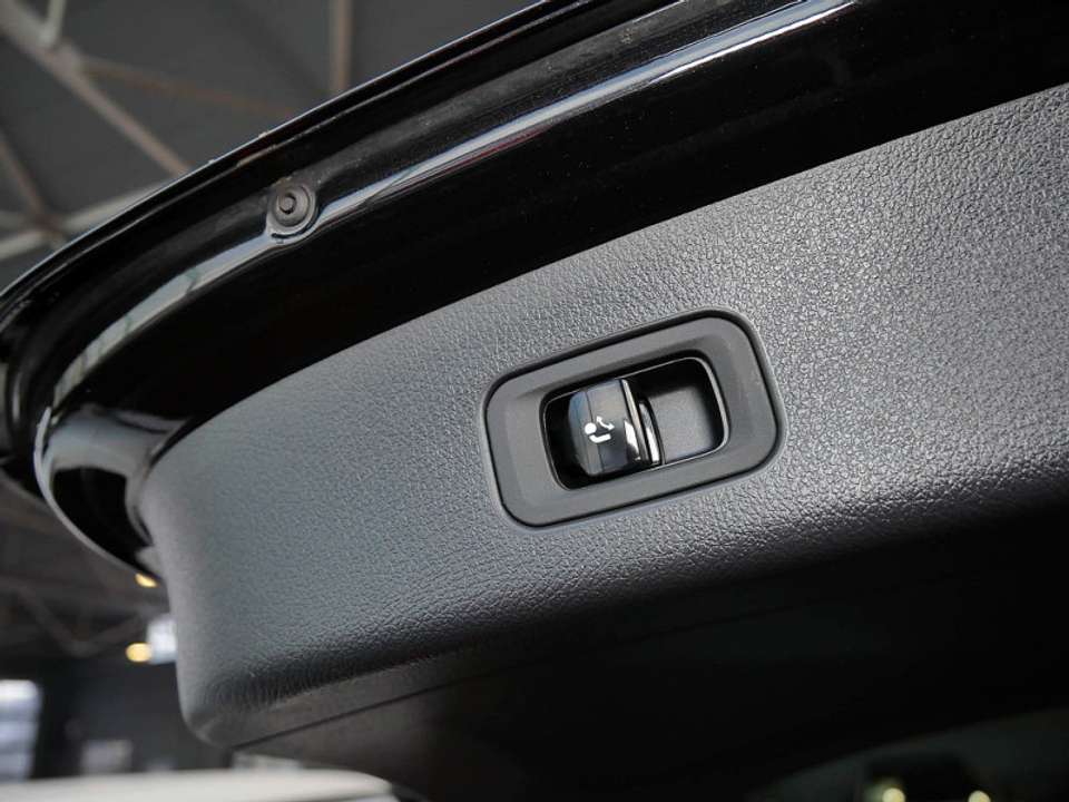 Mercedes-Benz GLC 200 - Imagem 10