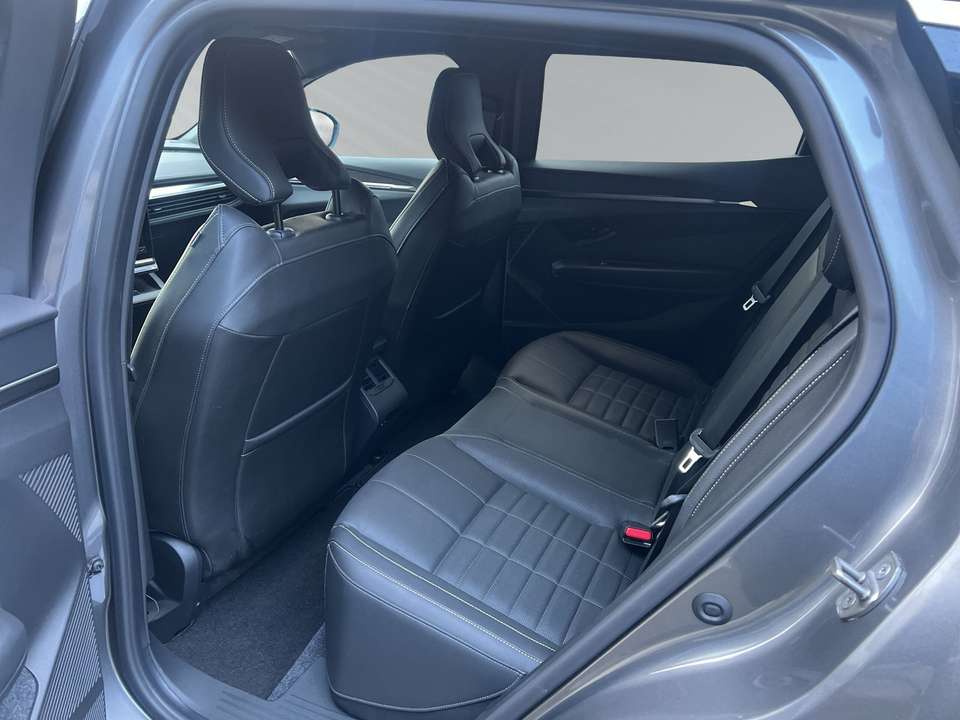 Renault Megane E-Tech - Imagem 8