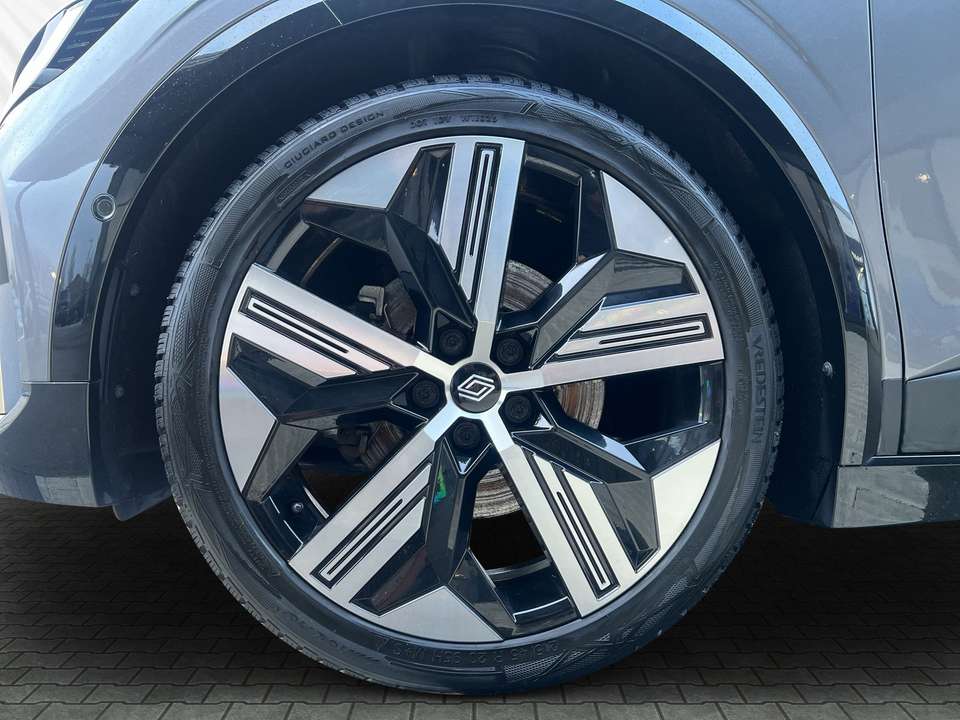 Renault Megane E-Tech - Imagem 12