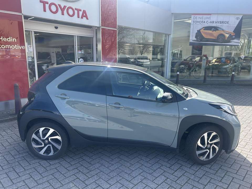 Toyota Aygo X - Imagem 2