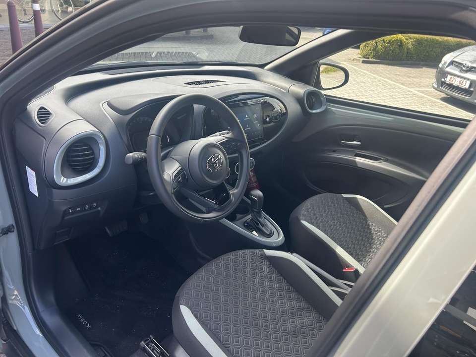 Toyota Aygo X - Imagem 11