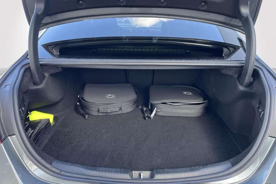 Mercedes-Benz C 300 - Imagem 10