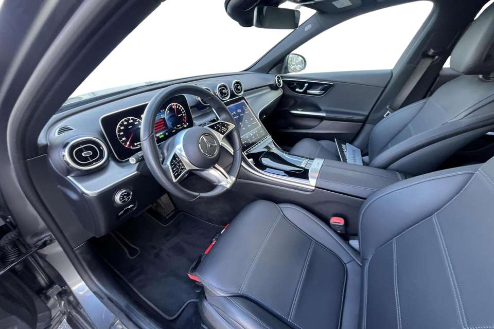 Mercedes-Benz C 300 - Imagem 11