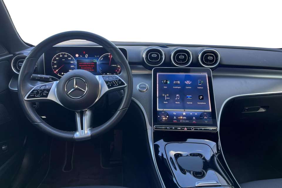 Mercedes-Benz C 300 - Imagem 12