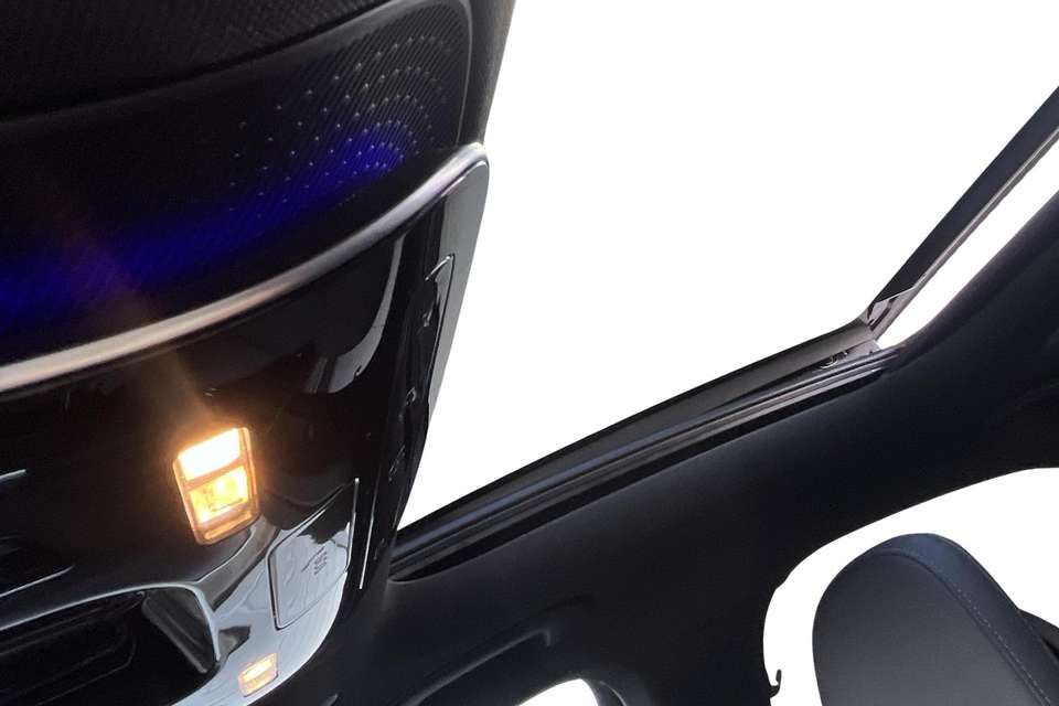 Mercedes-Benz C 300 - Imagem 15