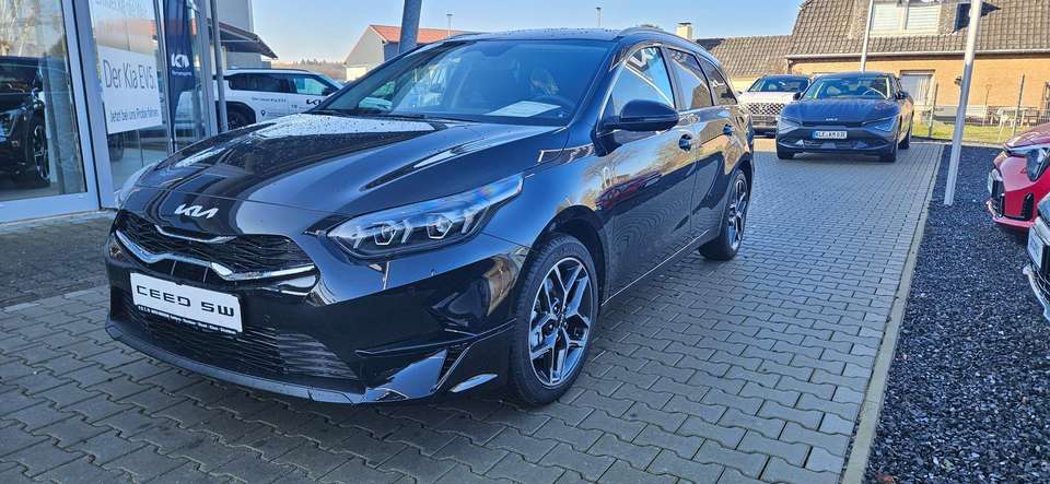 Kia Ceed SW / cee'd SW - Imagem 1