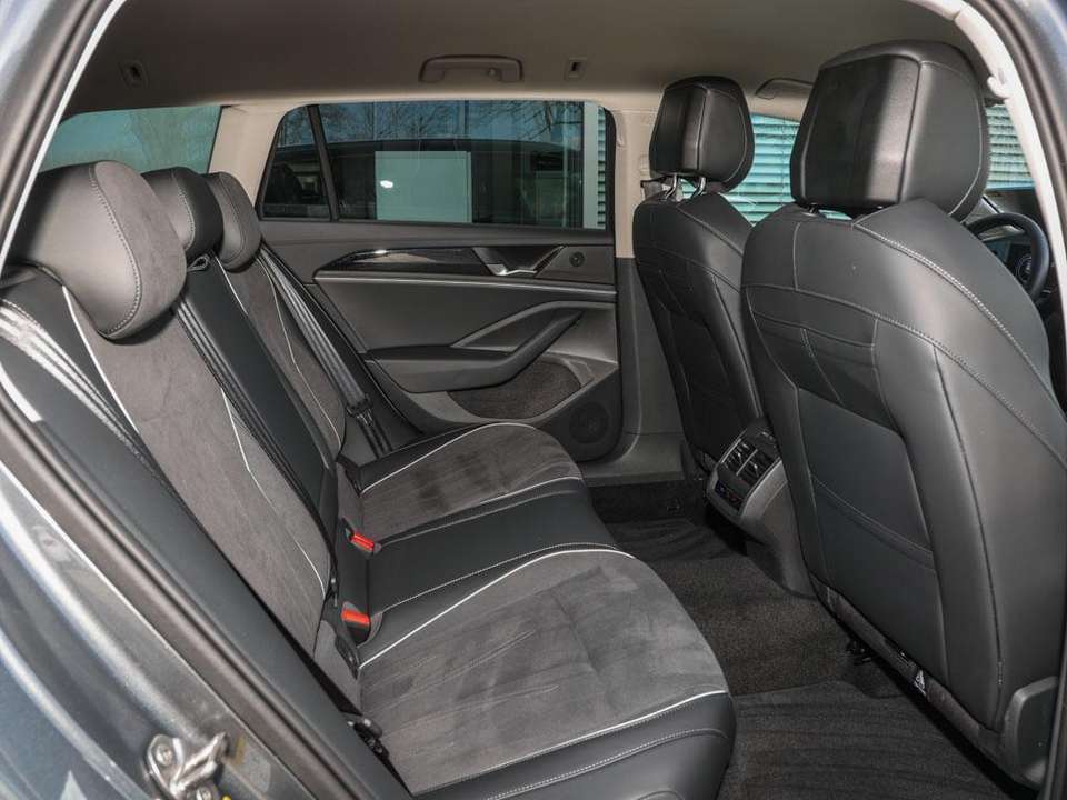 Volkswagen Passat - Imagem 9