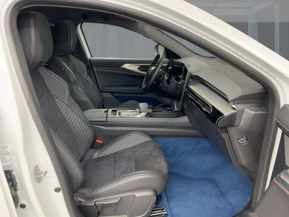 Renault Rafale - Imagem 9