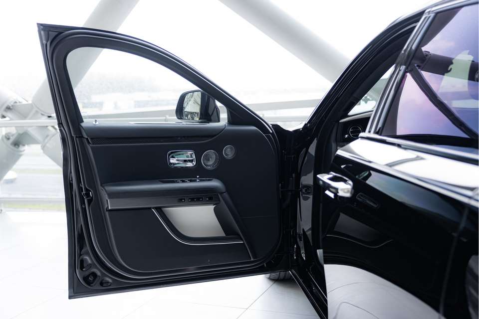 Rolls-Royce Ghost - Imagem 11