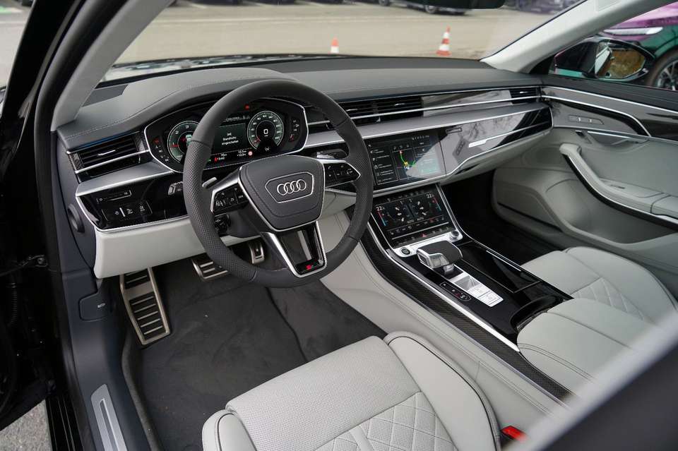 Audi A8 - Imagem 13