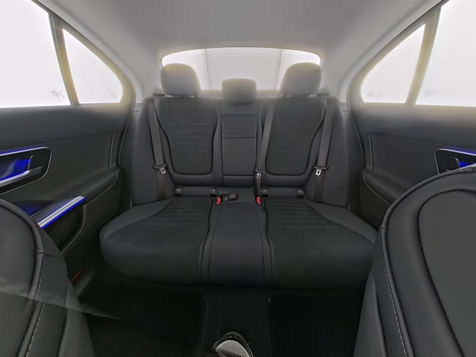 Mercedes-Benz C 180 - Imagem 9