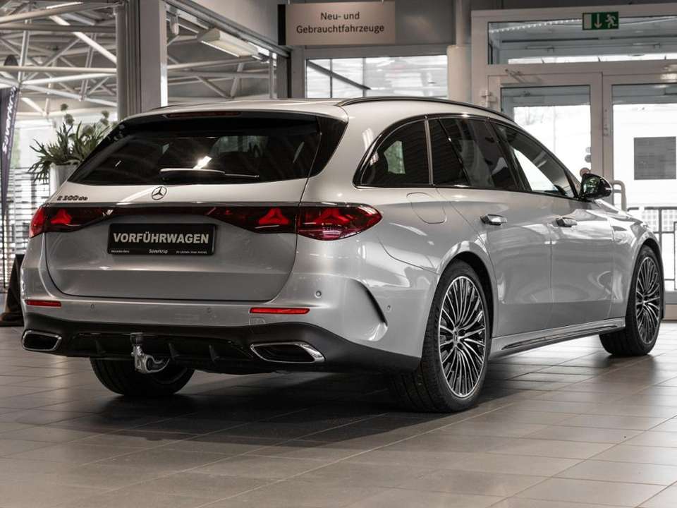 Mercedes-Benz E 300 - Imagem 5