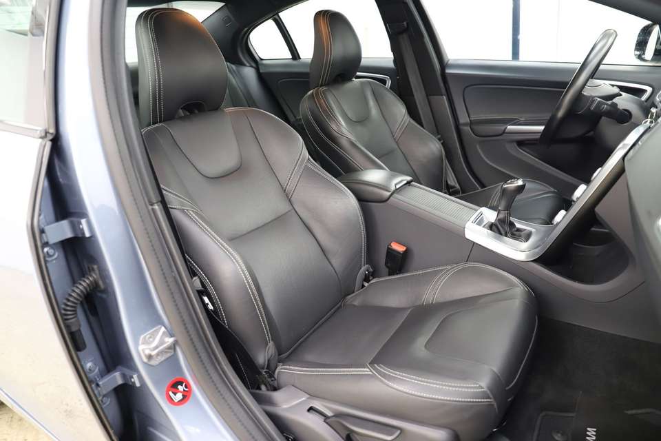 Volvo S60 - Imagem 12