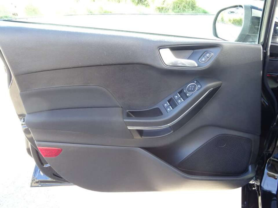 Ford Fiesta - Imagem 9