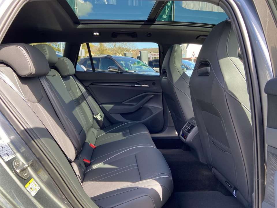 Skoda Superb - Imagem 13