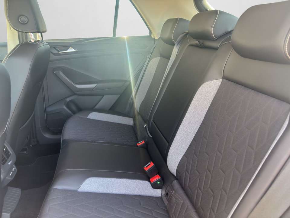 Volkswagen T-Roc - Imagem 14