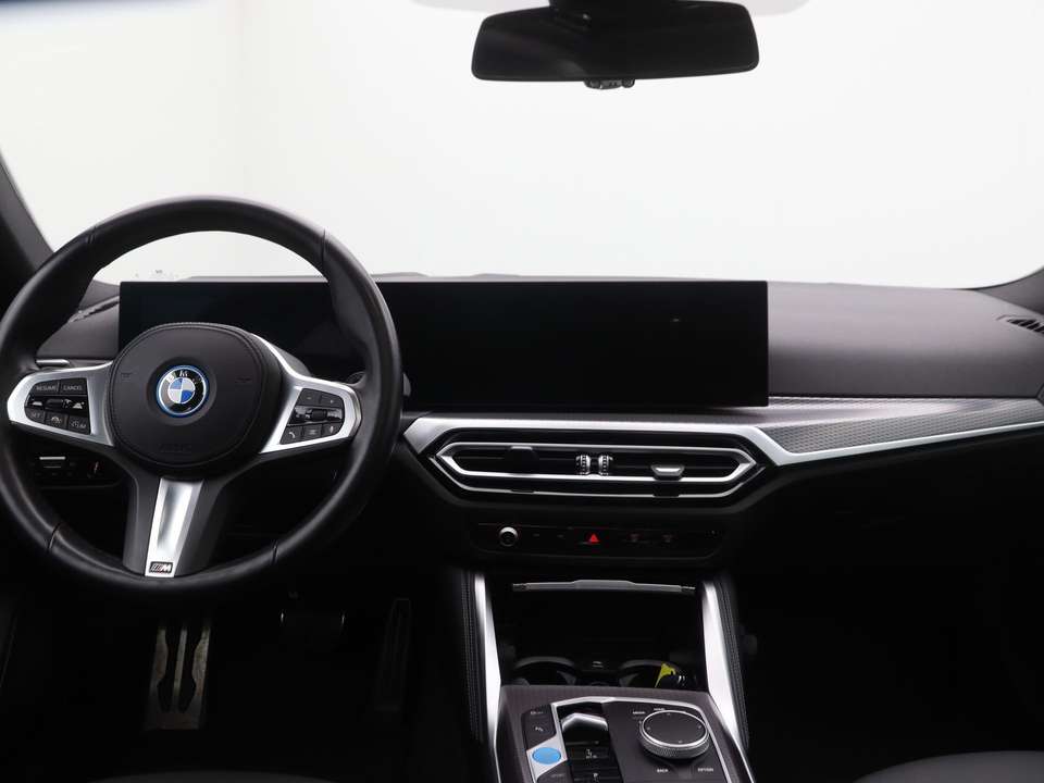 BMW i4 - Imagem 12