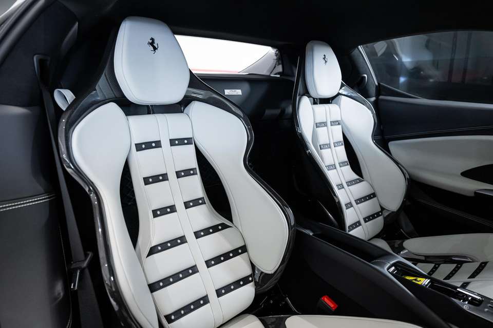 Ferrari 296 GTB - Imagem 8