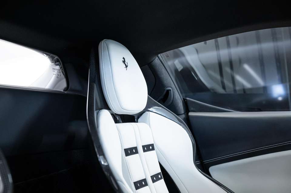 Ferrari 296 GTB - Imagem 14