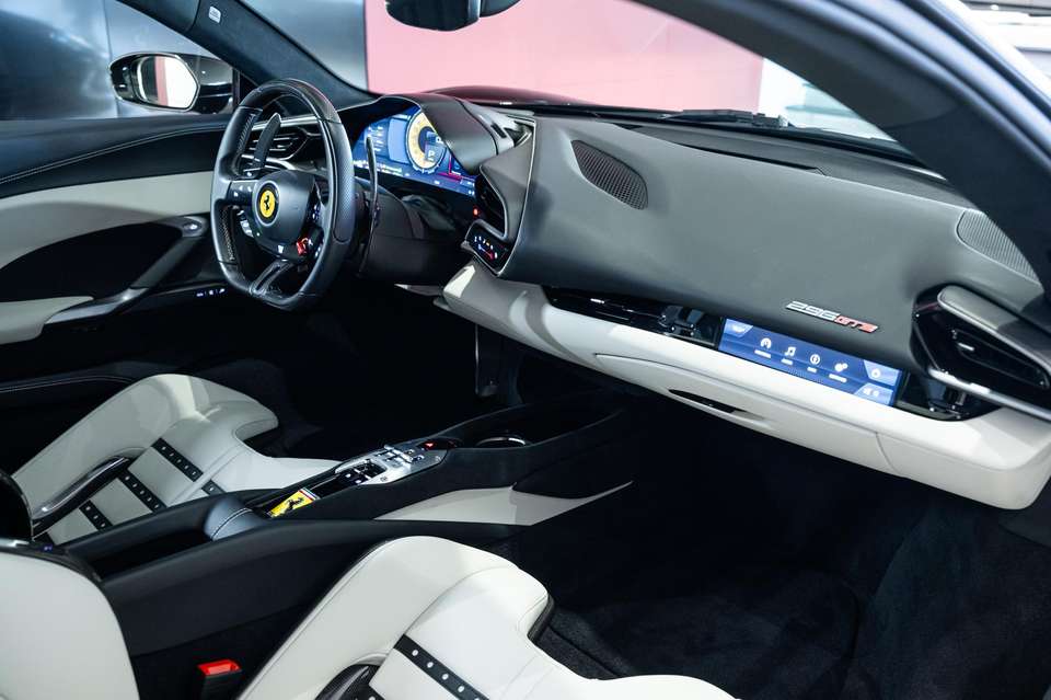 Ferrari 296 GTB - Imagem 15
