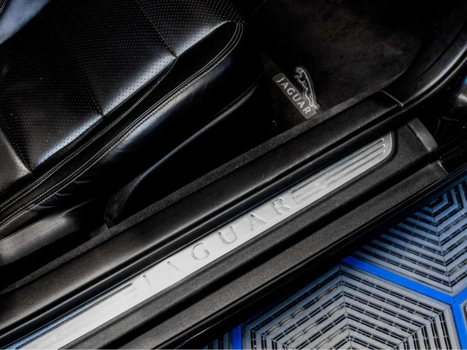 Jaguar XK - Imagem 9