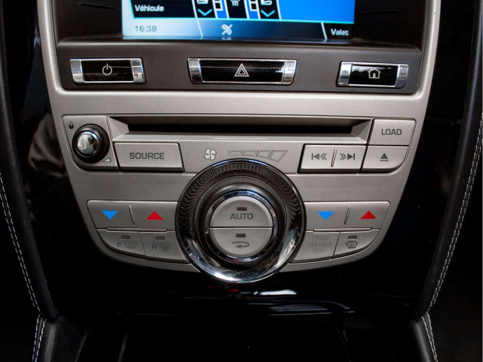 Jaguar XK - Imagem 13