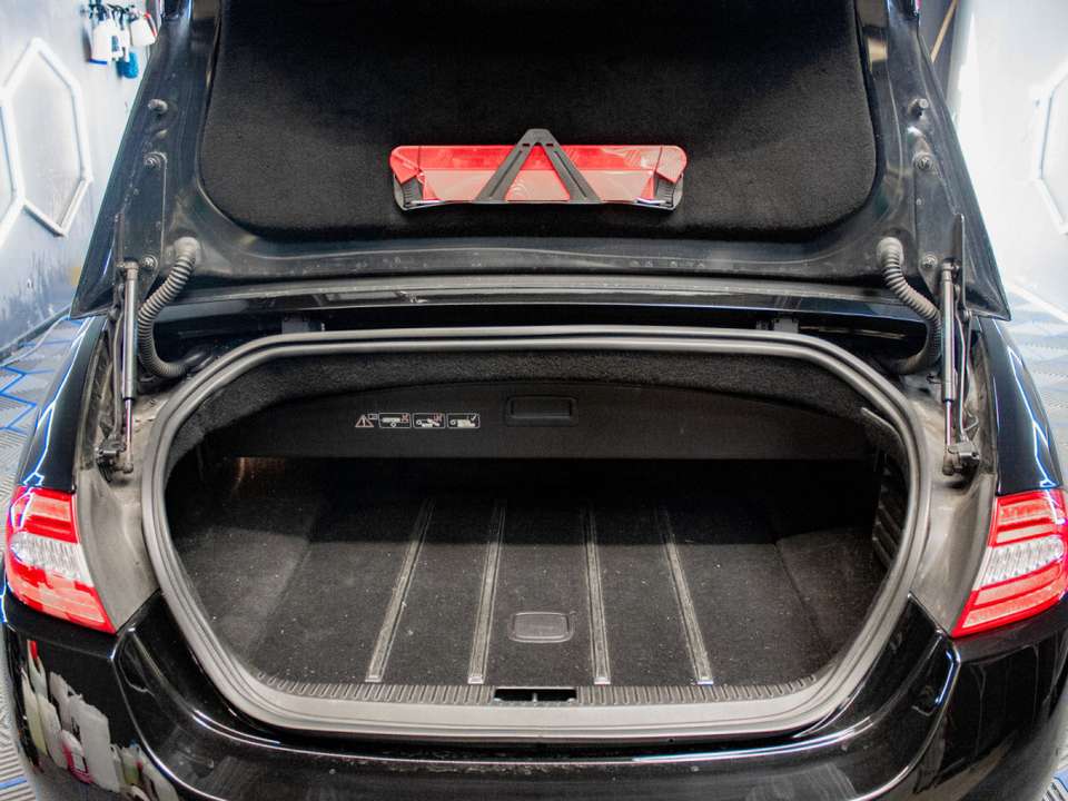 Jaguar XK - Imagem 15