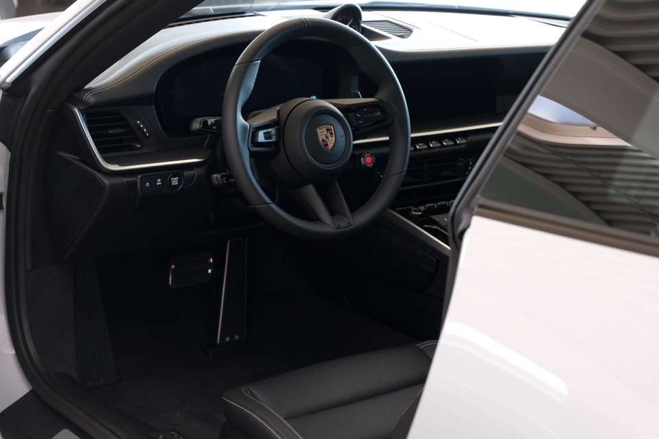 Porsche 992 - Imagem 10