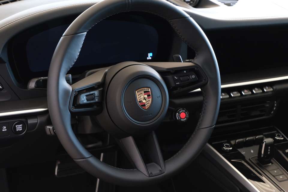Porsche 992 - Imagem 11
