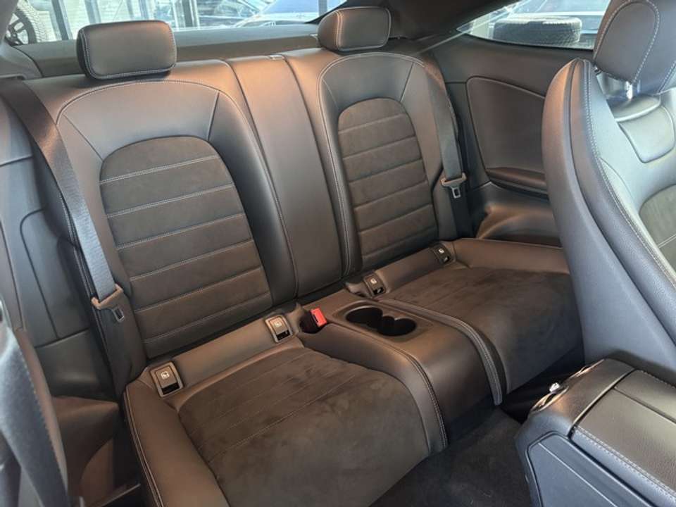 Mercedes-Benz C 220 - Imagem 12