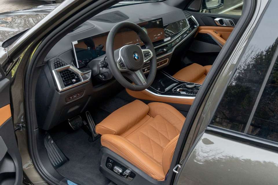 BMW X5 - Imagem 11