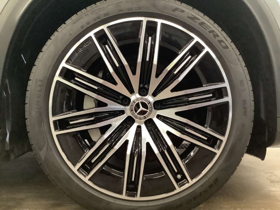 Mercedes-Benz EQE SUV - Imagem 5