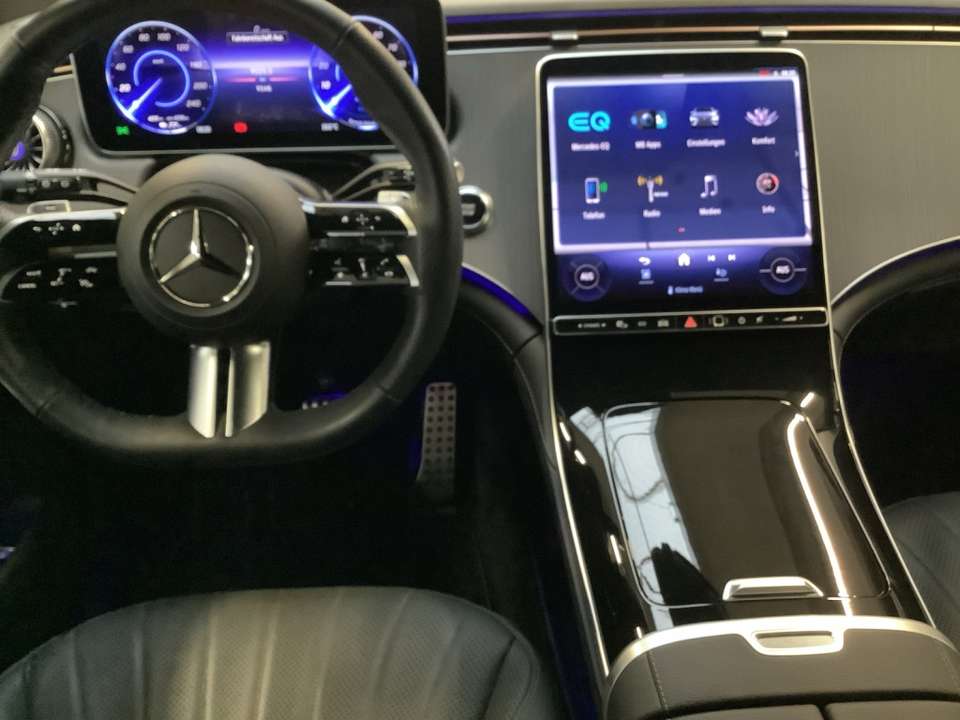 Mercedes-Benz EQE SUV - Imagem 12