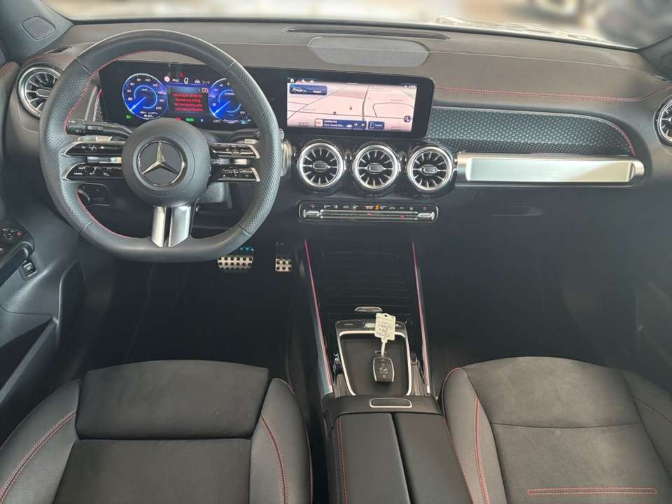 Mercedes-Benz EQB 350 - Imagem 12