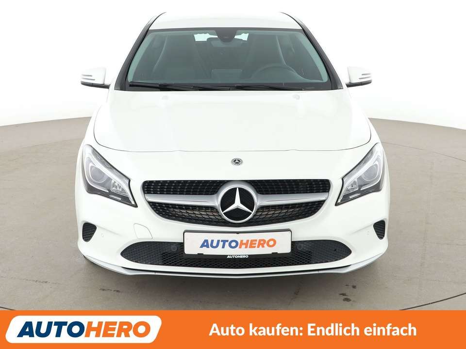 Mercedes-Benz CLA 180 - Imagem 9