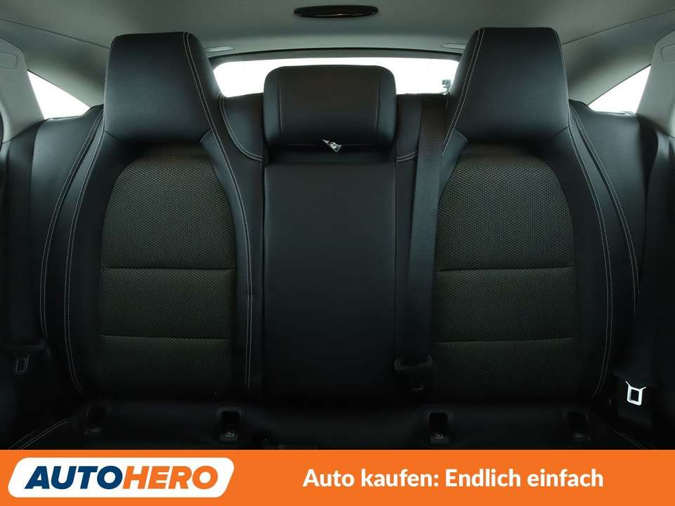 Mercedes-Benz CLA 180 - Imagem 15