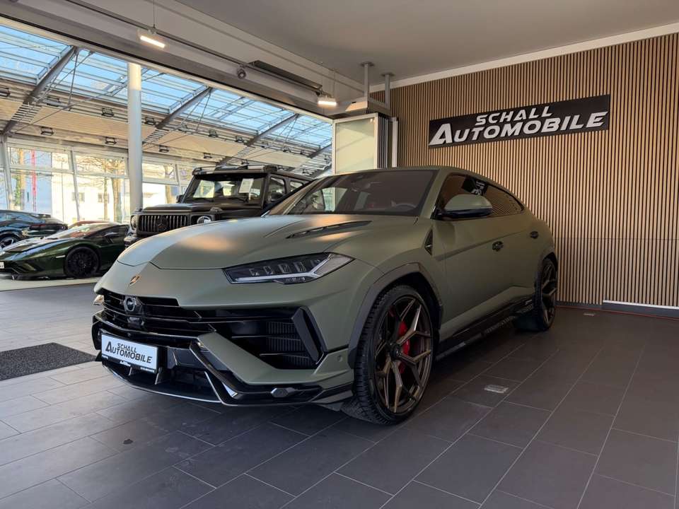 Lamborghini Urus - Imagem 1