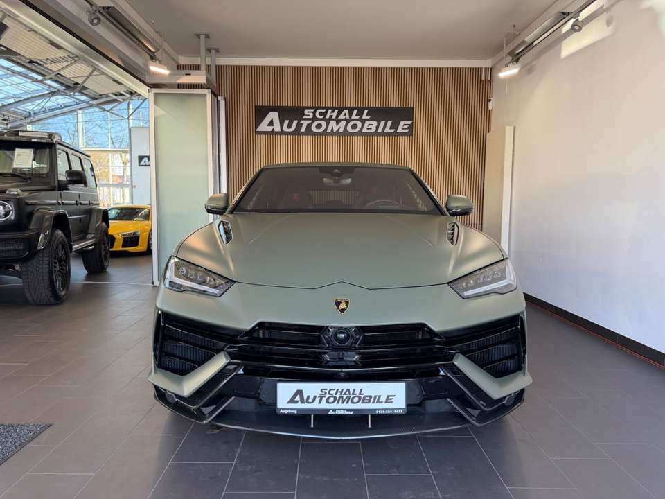 Lamborghini Urus - Imagem 2