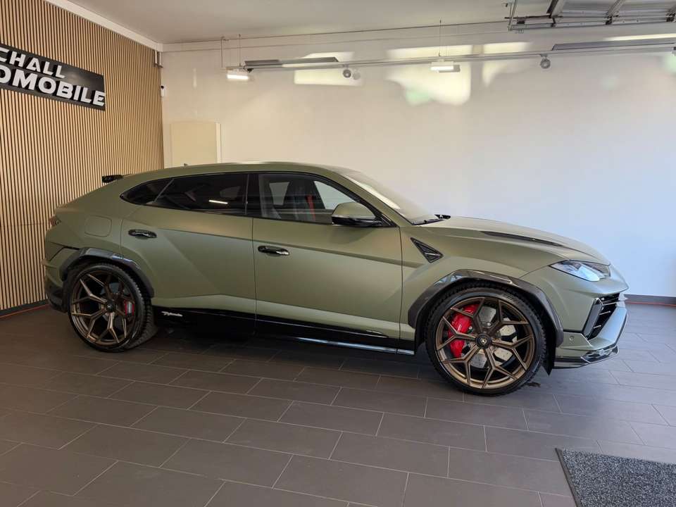 Lamborghini Urus - Imagem 4
