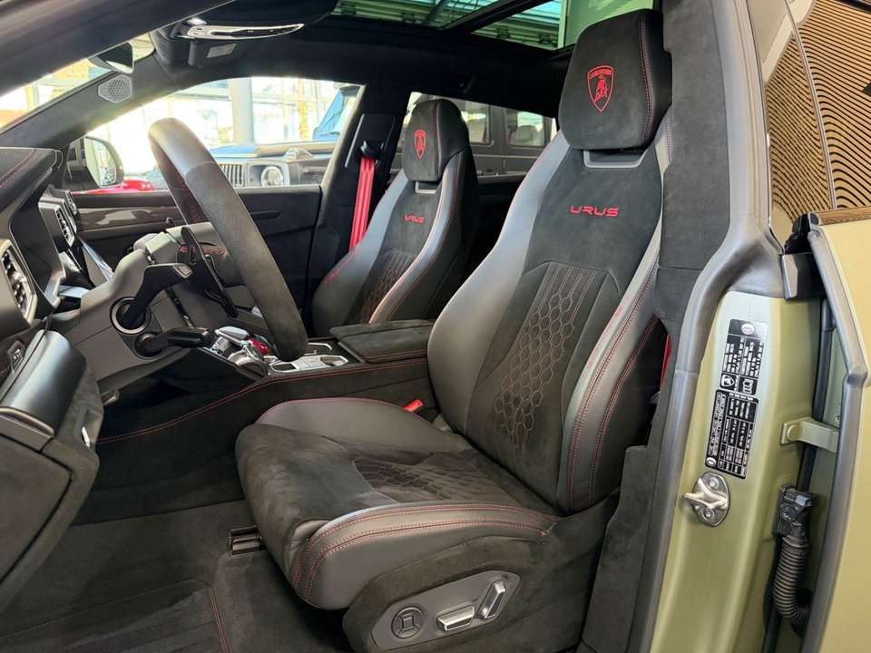 Lamborghini Urus - Imagem 14