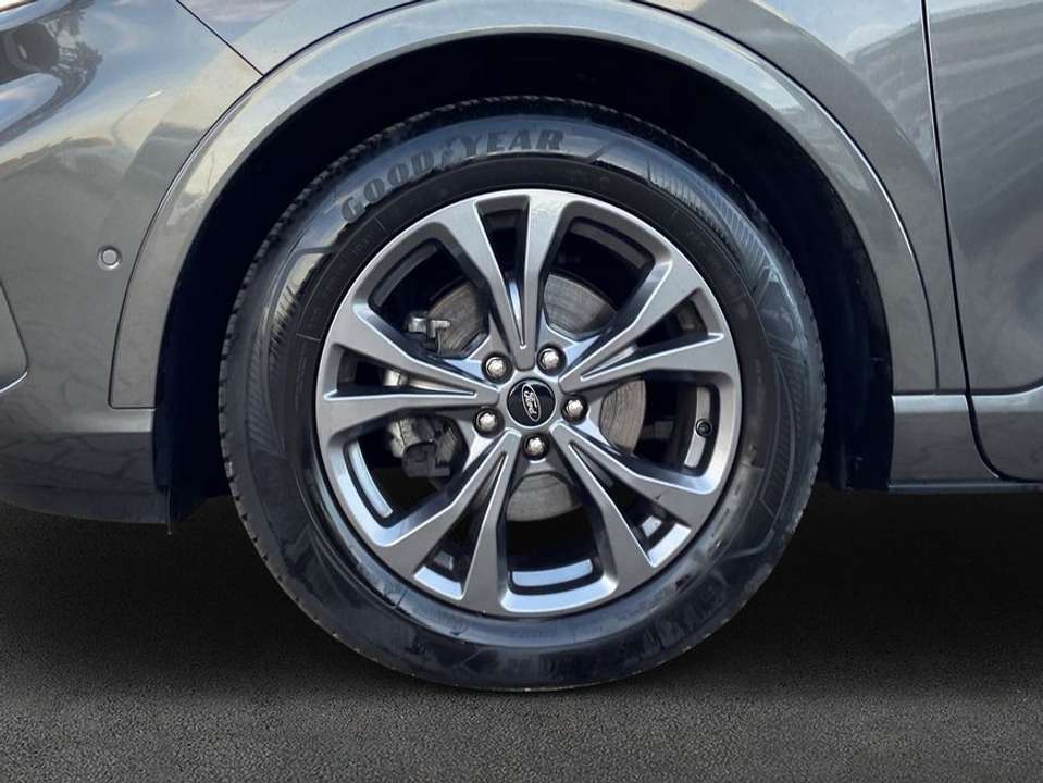 Ford Kuga - Imagem 8