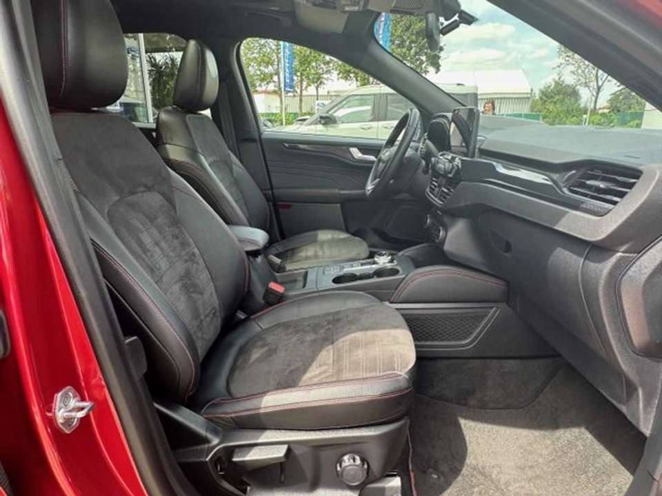 Ford Kuga - Imagem 14