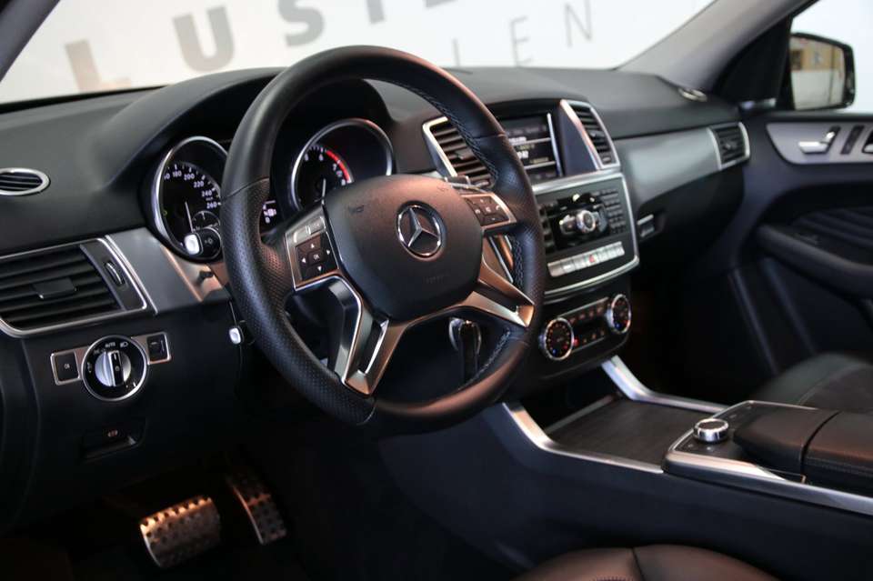 Mercedes-Benz ML 350 - Imagem 14